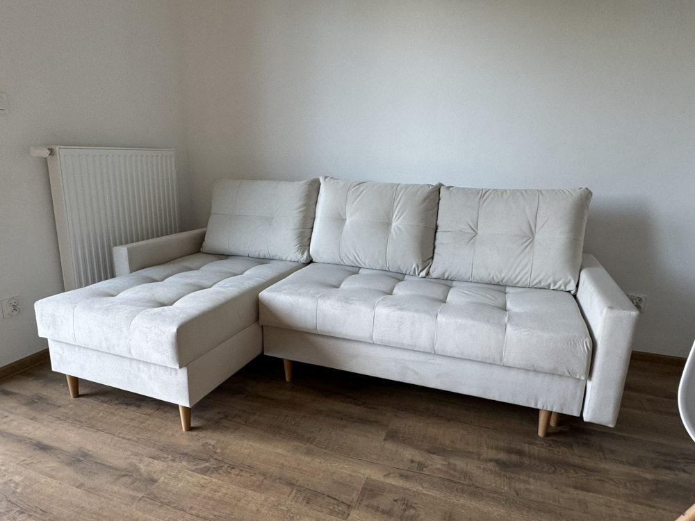 Lys beige sovesofa